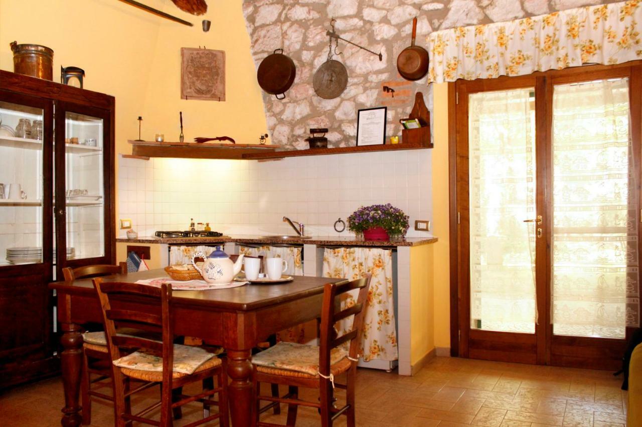 Вилла Agriturist Prile Кастильоне-делла-Пеская Экстерьер фото