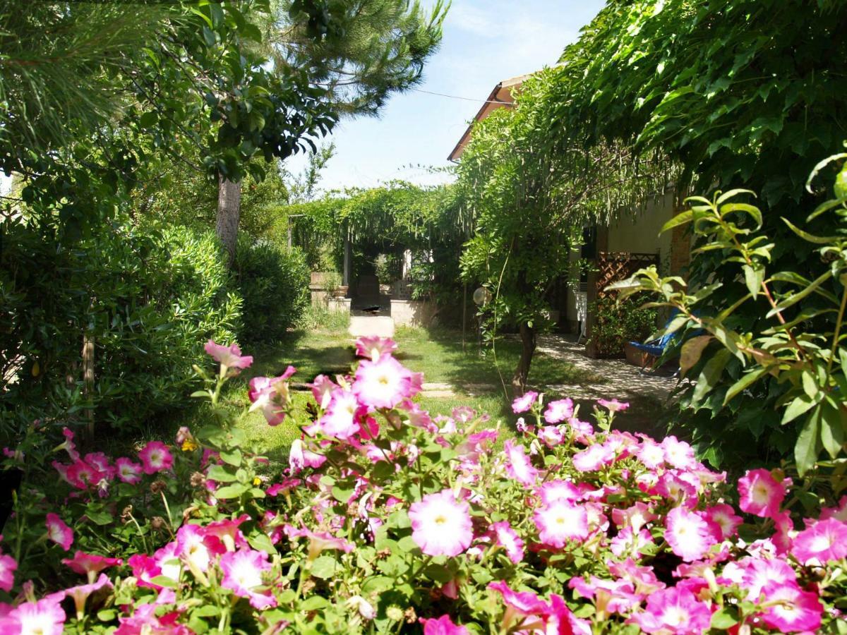 Вилла Agriturist Prile Кастильоне-делла-Пеская Экстерьер фото