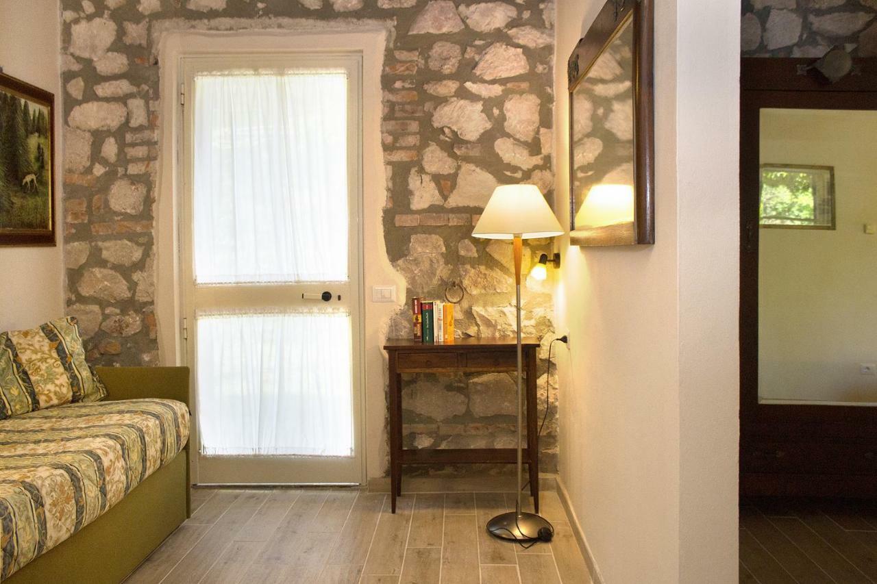 Вилла Agriturist Prile Кастильоне-делла-Пеская Экстерьер фото